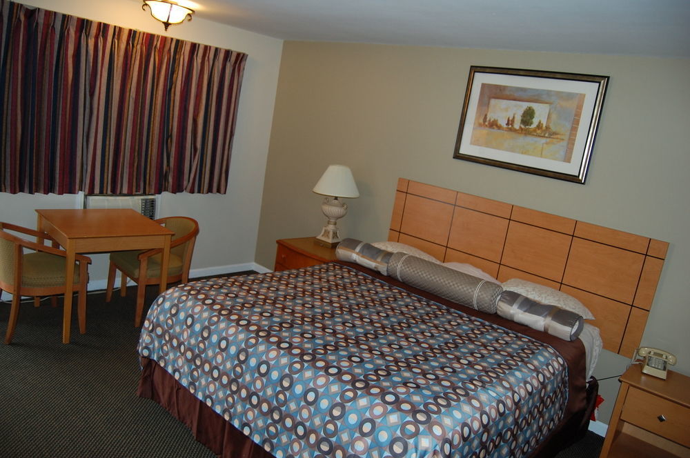 Brookfield Colony Motel מראה חיצוני תמונה